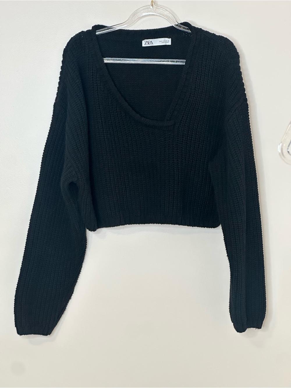 Zara Black Cropped V-Neck Sweater